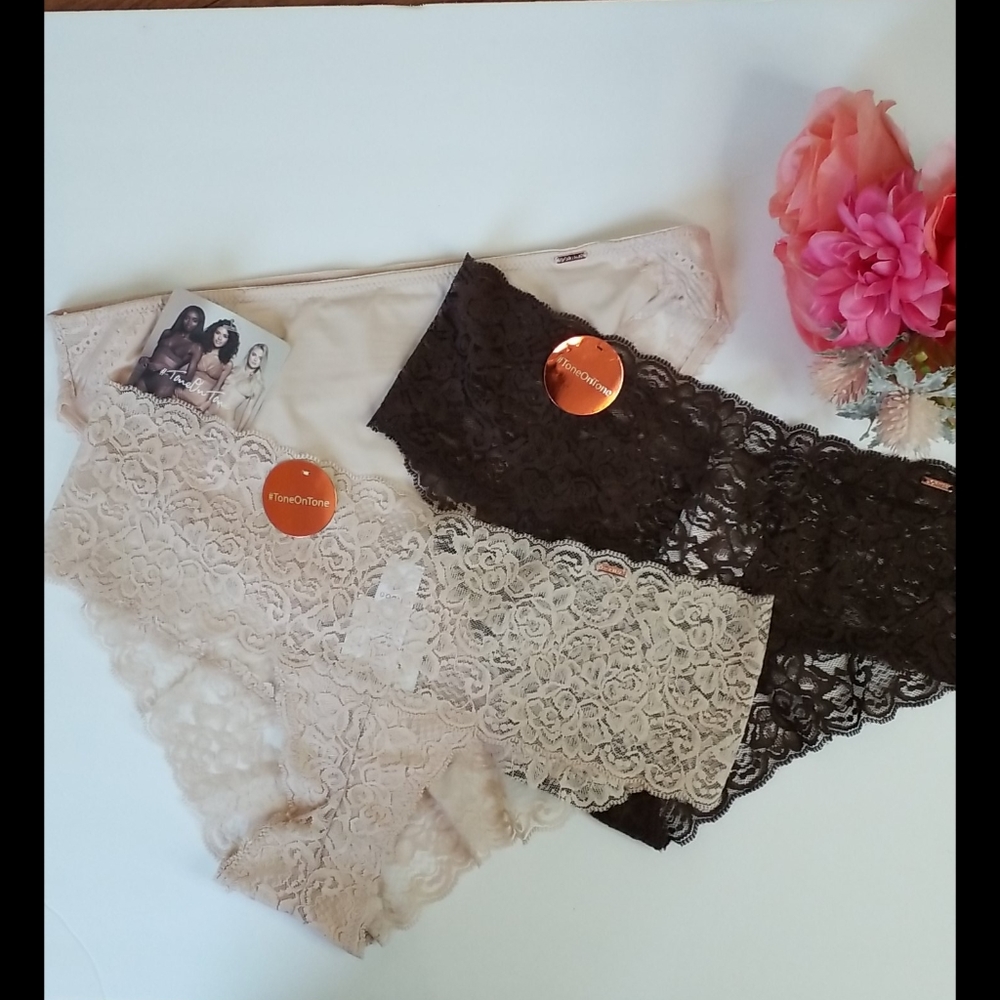 NWT 3 pairs of Dorina lace briefs, Med